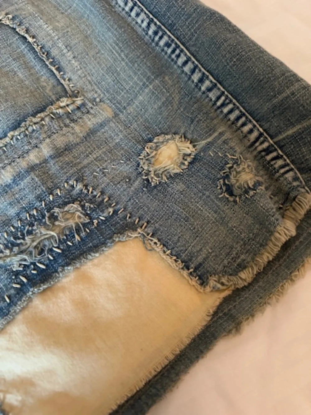 NWT - Magnolia Pearl Denim Miner Shorts 024 in Indigo - Picture 3 of 6